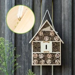 Insektenhotel Mit Spitzdach Aufhängung Ganzjährig Bewohnbar Holz 11 Insektenhotel Mit Spitzdach Aufhängung Ganzjährig Bewohnbar Holz -Wundervoller Gartenladen 10038022 yy 0003 logo
