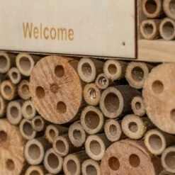 Insektenhotel Mit Flachdach Aufhängung Ganzjährig Bewohnbar Holz -Wundervoller Gartenladen 10038031 yy 0004 logo